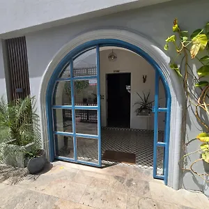 Hotel 53 Boutique, Saint-Domingue